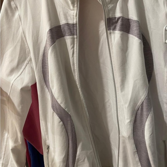 Lululemon White Top - Picture 4 of 6